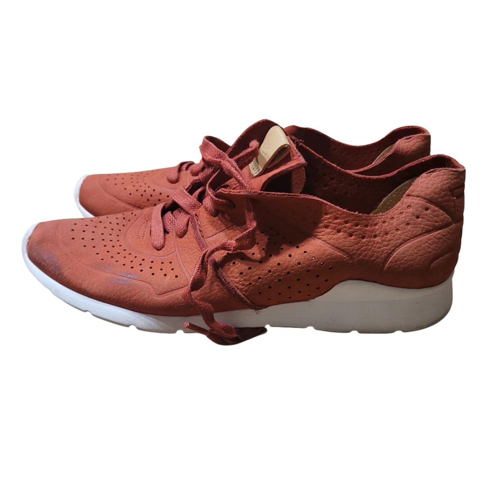 Ugg Rust Red White Sneakers with Breathable Mesh Upper & Supportive Midsole 8.5
